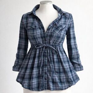 Y2K Bella Swan–coded Fire-Los Angeles babydoll plaid flannel top 🍂